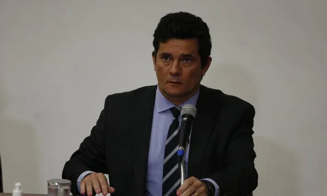 Moro: “Bolsonaro queria interferir pessoalmente na PF, ligar para diretores e superintendentes e ter acesso a relatórios”