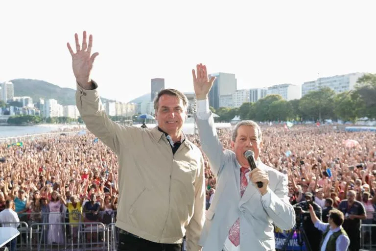 Bolsonaro pressiona Receita Federal a perdoar dívidas de igreja evangélica