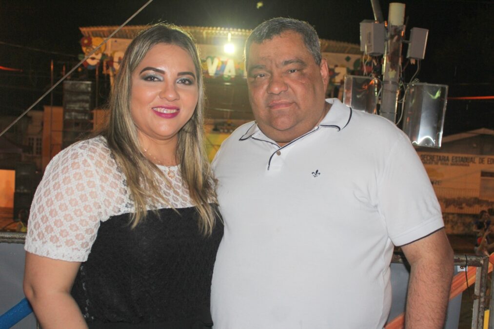 ÁUDIO: Assessora de Meire Serafim diz que Prefeito Mazinho fez churrasco no sábado e deputada foi contra atitude do marido