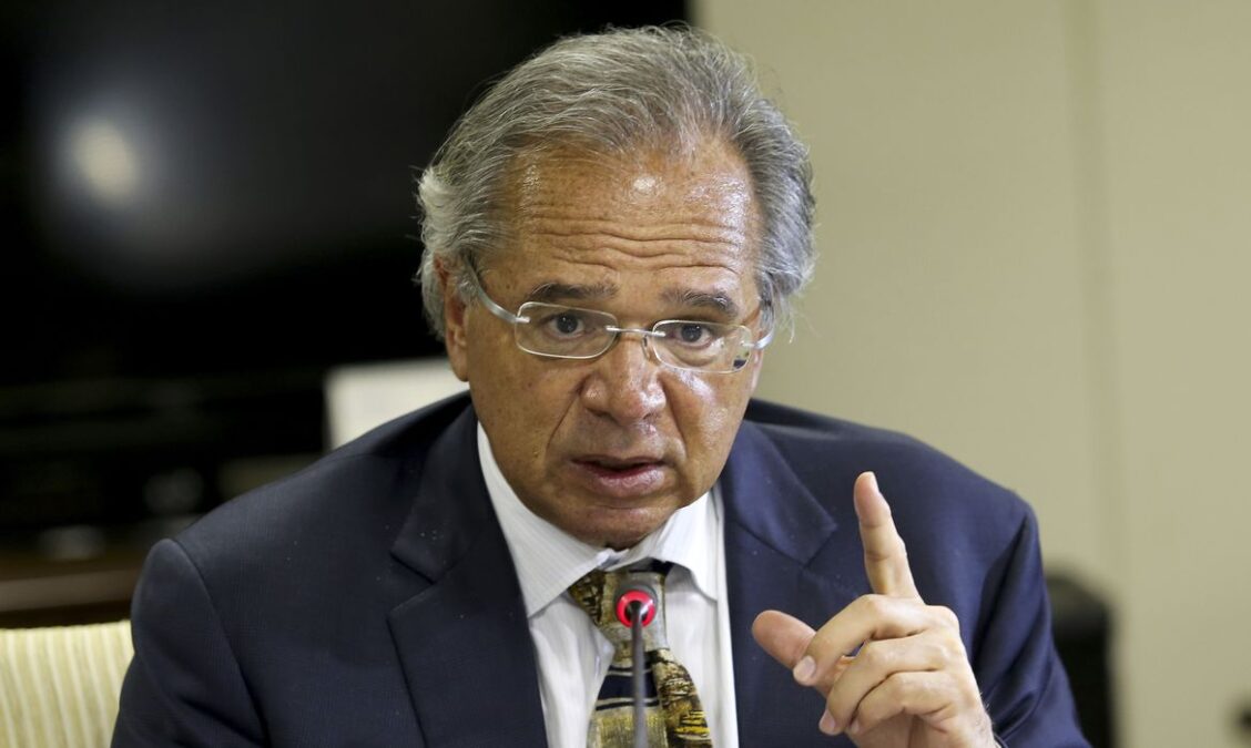 Guedes: não há dinheiro para manter auxílio emergencial até fim do ano em R$ 600