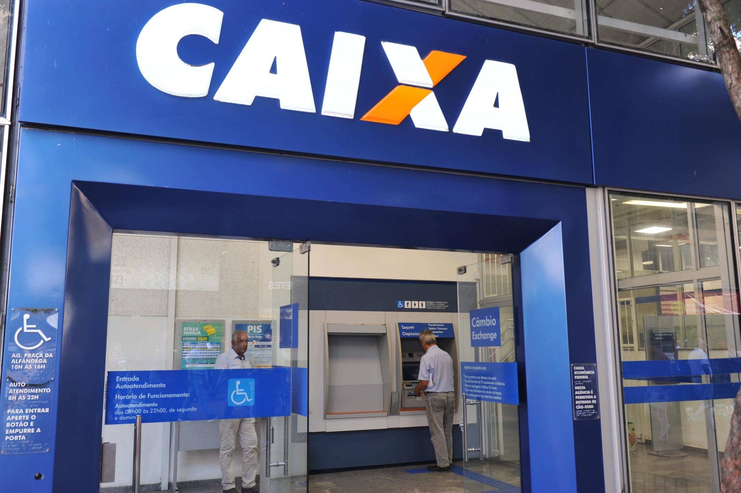 Agências da Caixa passam a funcionar das 8h às 13h