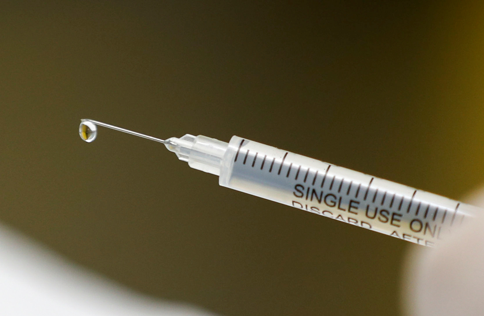 Vacina contra Covid-19 da Pfizer tem efeitos colaterais leves e moderados