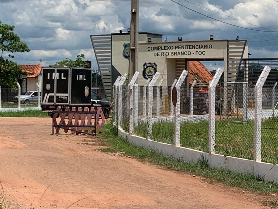 Mulher é degolada e tem pulso cortado dentro do Presídio Francisco de Oliveira Conde em Rio Branco