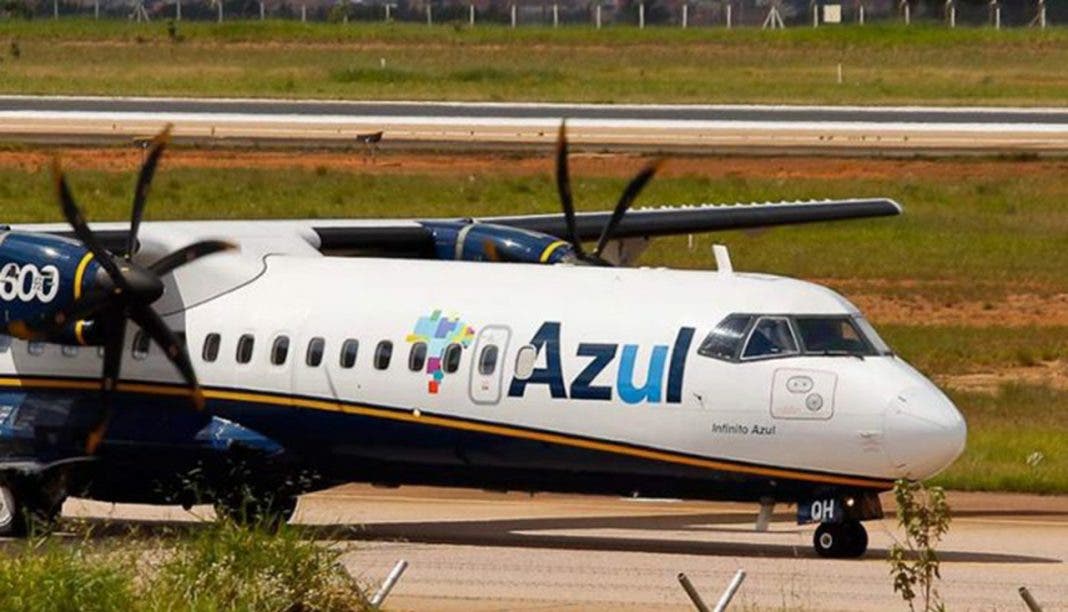 Piloto volta com avião para embarcar senhora que perdeu o voo: a mãe está na UTI