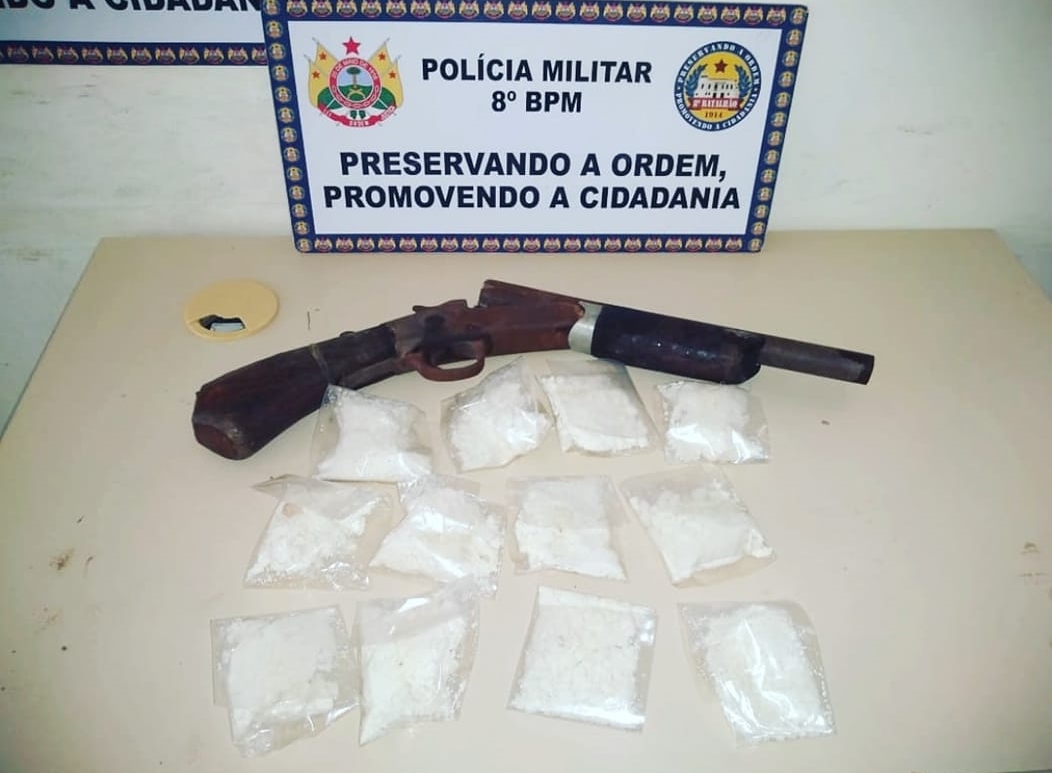 Polícia Militar apreende entorpecente e arma de fogo no Bairro do Pista em Sena Madureira