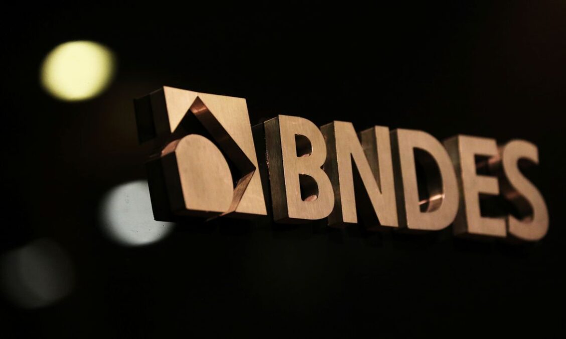 BNDES cobra Ford sobre saída do Brasil; empréstimos passam de R$ 300 milhões