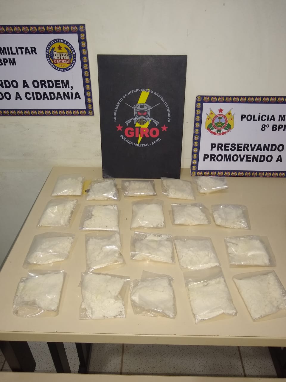 Grupo GIRO da PM de Sena Madureira faz apreensão de cocaína no bairro da Pista