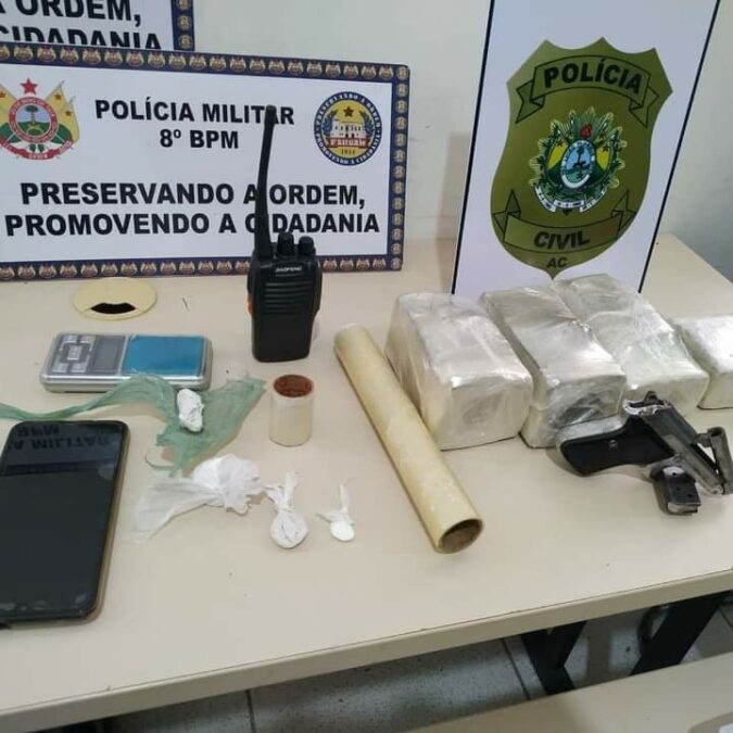 Em Sena, Polícia Cívil e Militar apreendem quase 2 quilos de drogas e uma arma de fogo