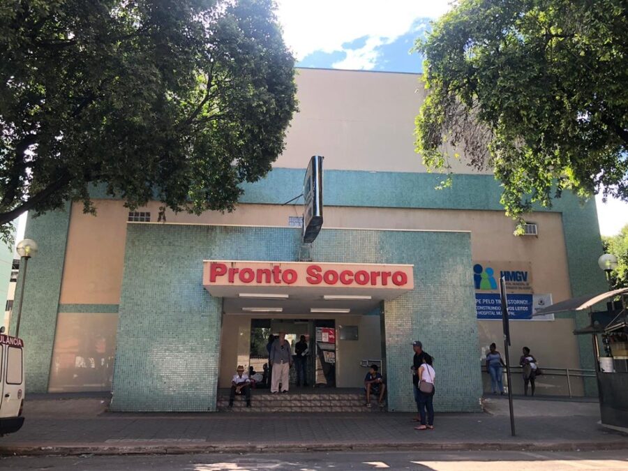Criança que engravidou de gêmeos após ser estuprada pelo padrasto realiza aborto em MG