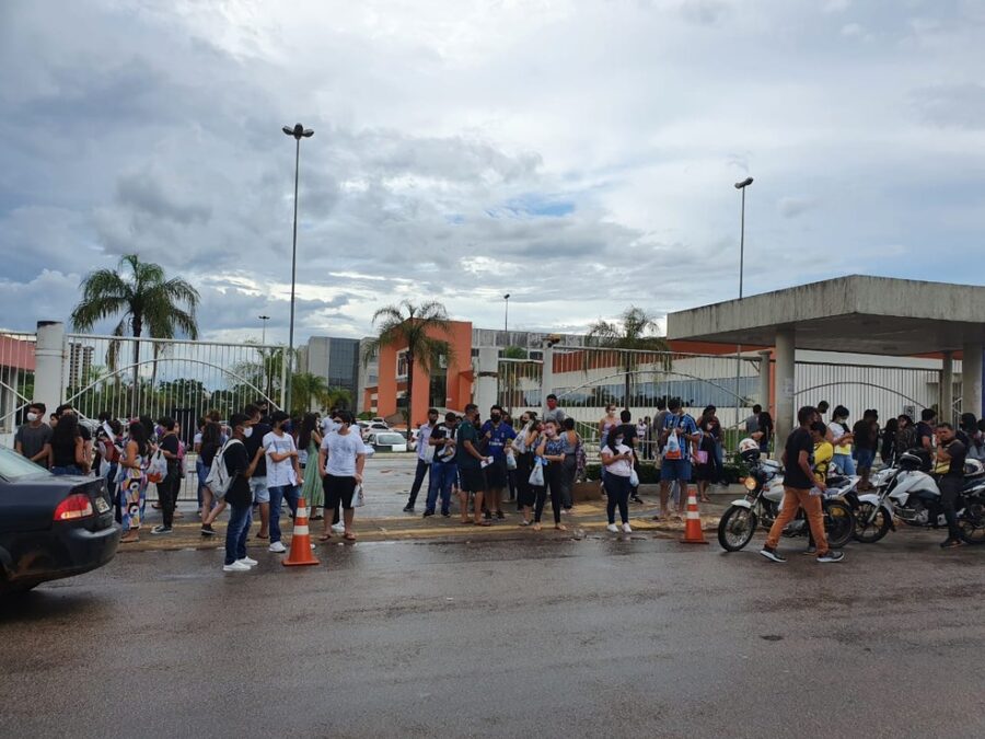 Mais de 20,9 mil candidatos faltaram no 1º dia de Enem no AC; número é mais de 51% do total