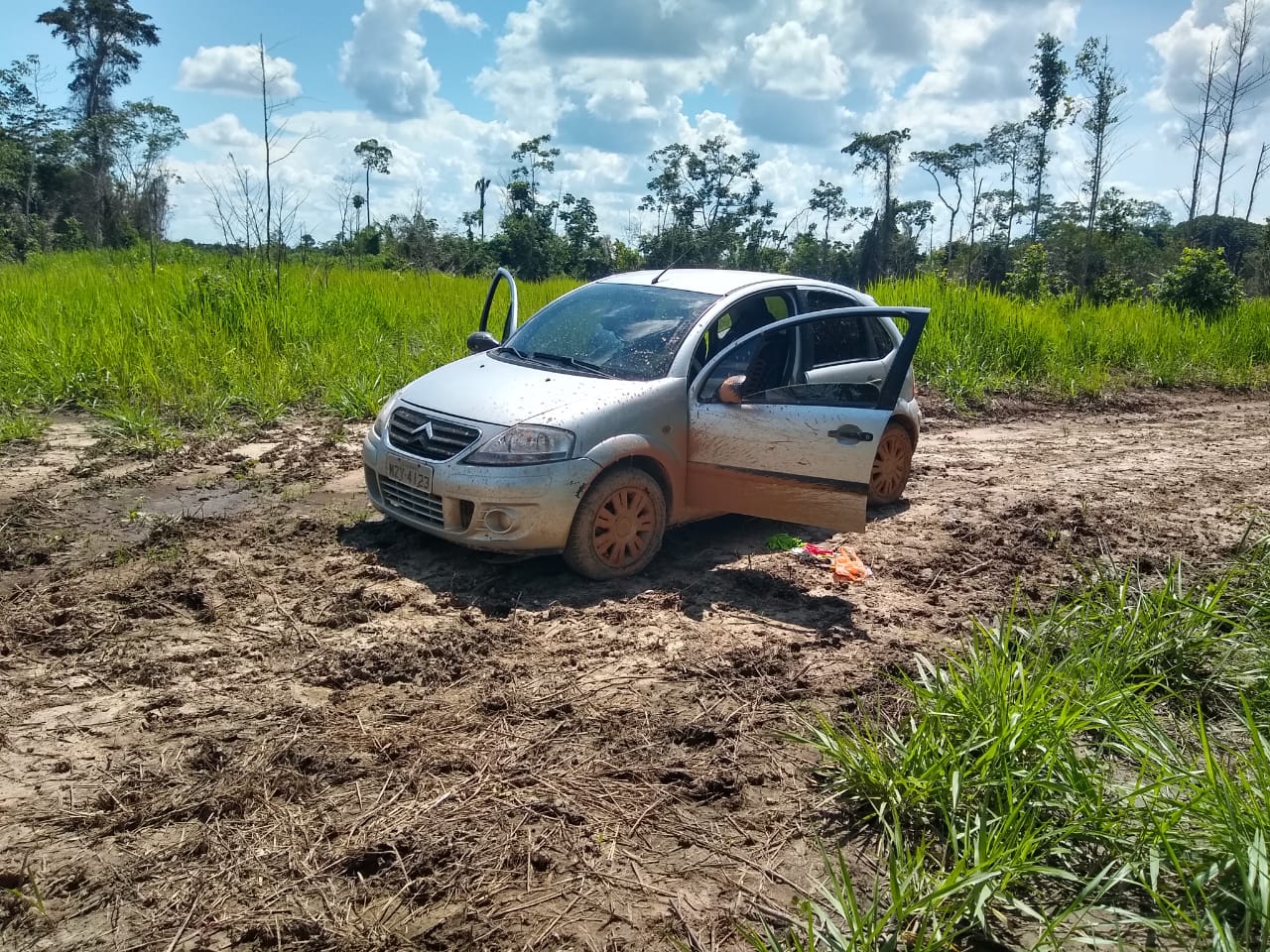 Polícia Militar recupera veículo roubado de motorista de aplicativo em Sena Madureira