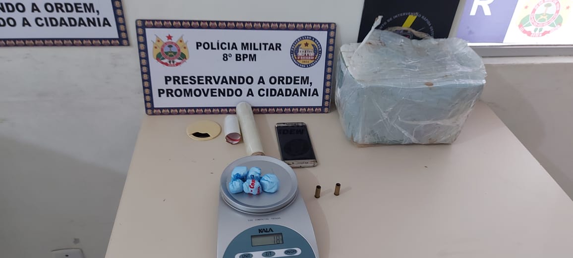 Polícia Militar de Sena Madureira faz apreensão de droga no bairro Ana Vieira
