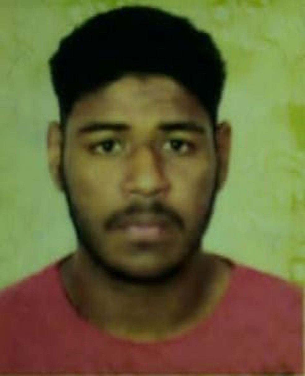 Dupla passa atirando em frente a comércio e deixa um morto e outro ferido em Rio Branco