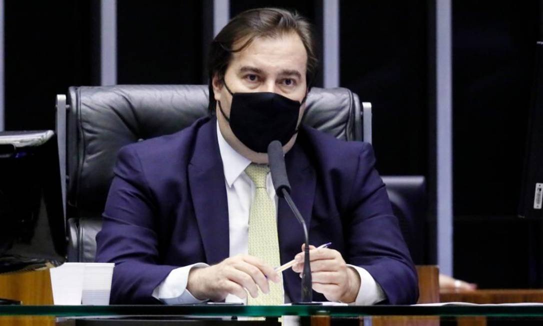 Após revés no DEM, Maia diz que pode abrir impeachment contra Bolsonaro