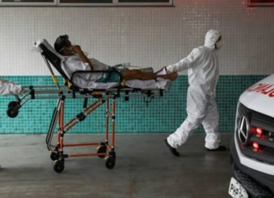 Pela 1ª vez, média diária de mortes por covid passa de 3 mil no Brasil