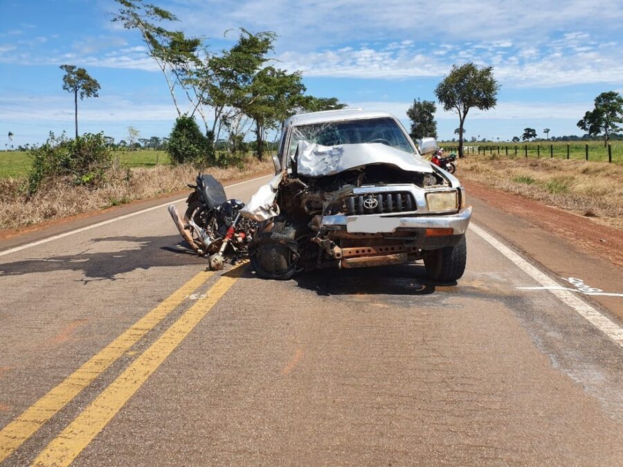 Motociclista morre durante colisão com caminhonete em rodovia no Acre