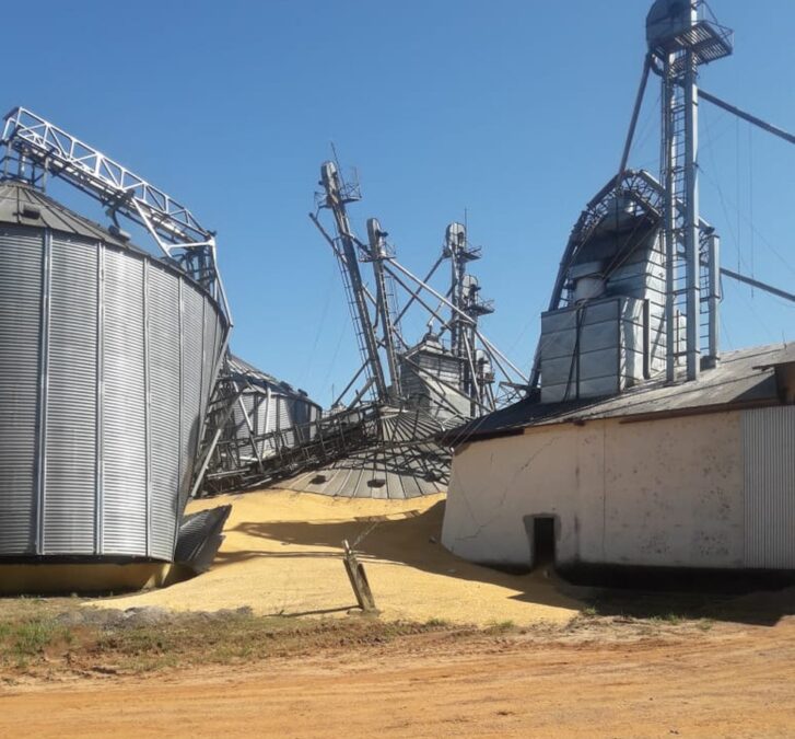 Silo desaba e produtores estimam perda de 50 mil sacos de milho no Acre