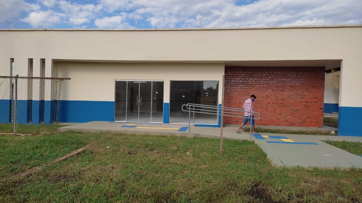 Trabalhadores na construção do “Centro do Idoso” de Sena Madureira alegam atraso no pagamento por parte da prefeitura
