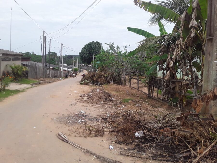 No Bairro Bom Sucesso, há mais de um mês não é feita coleta de entulhos