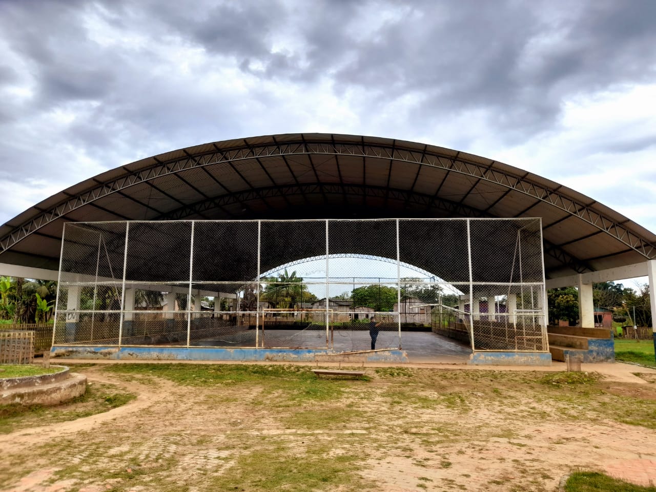 Quadra do Segundo Distrito, atingida pela alagação, ainda não recebeu nenhum benefício da Prefeitura