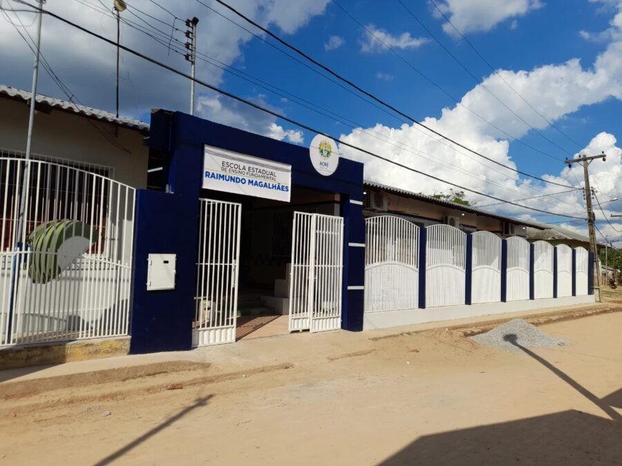 Escola Estadual Raimundo Magalhães passa por reforma e será entregue a comunidade do Segundo Distrito de Sena