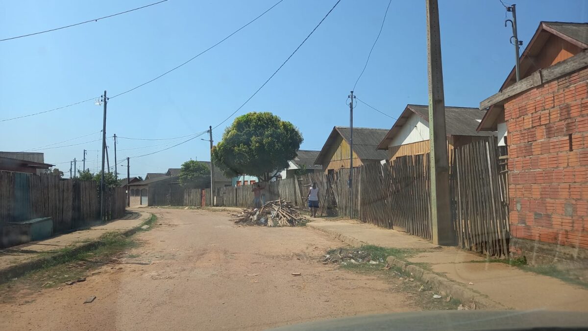 Vereador diz que bairro Eugênio Areal está em situação de abandono