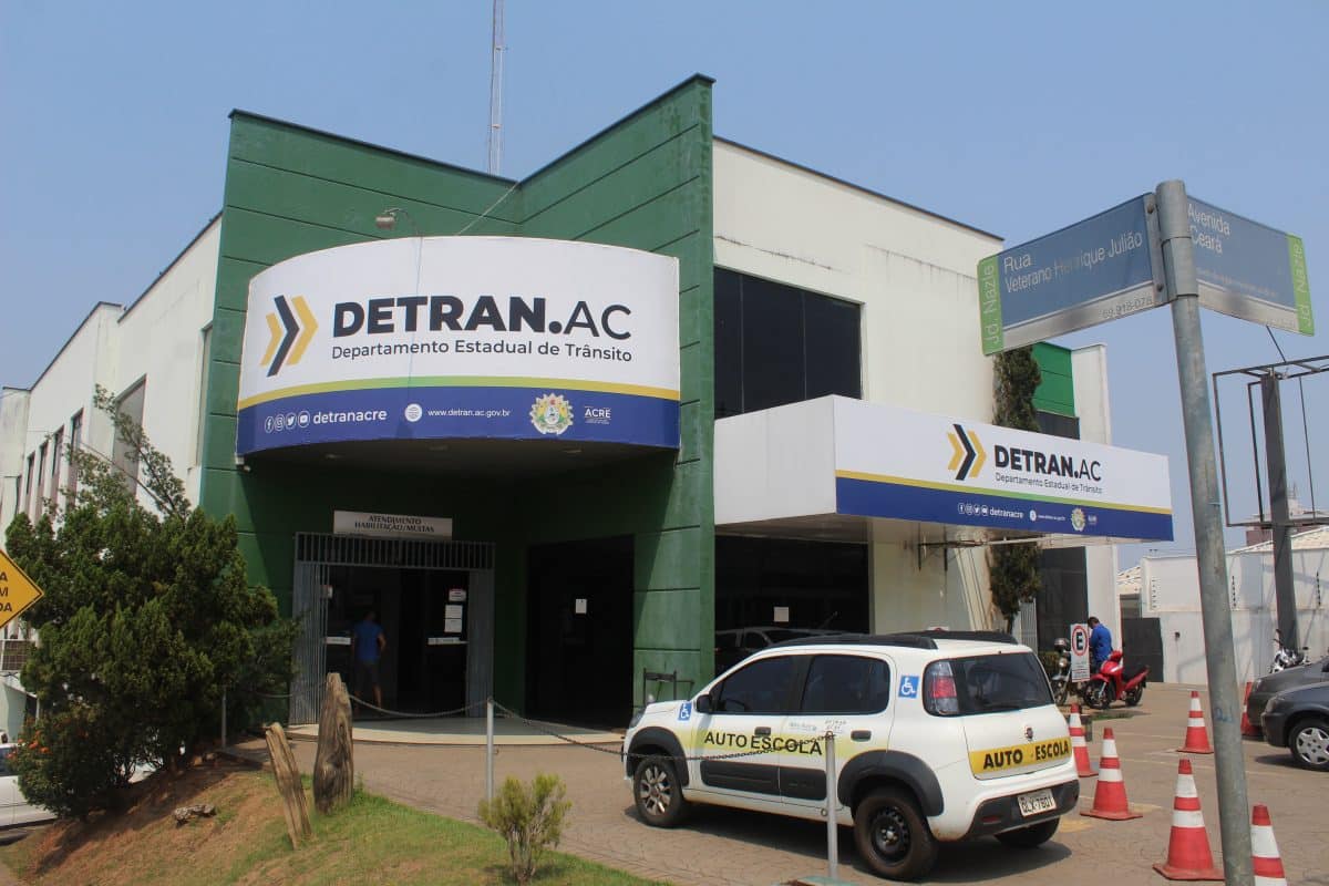 Detran/Acre abre concurso com 62 vagas de nível médio e superior
