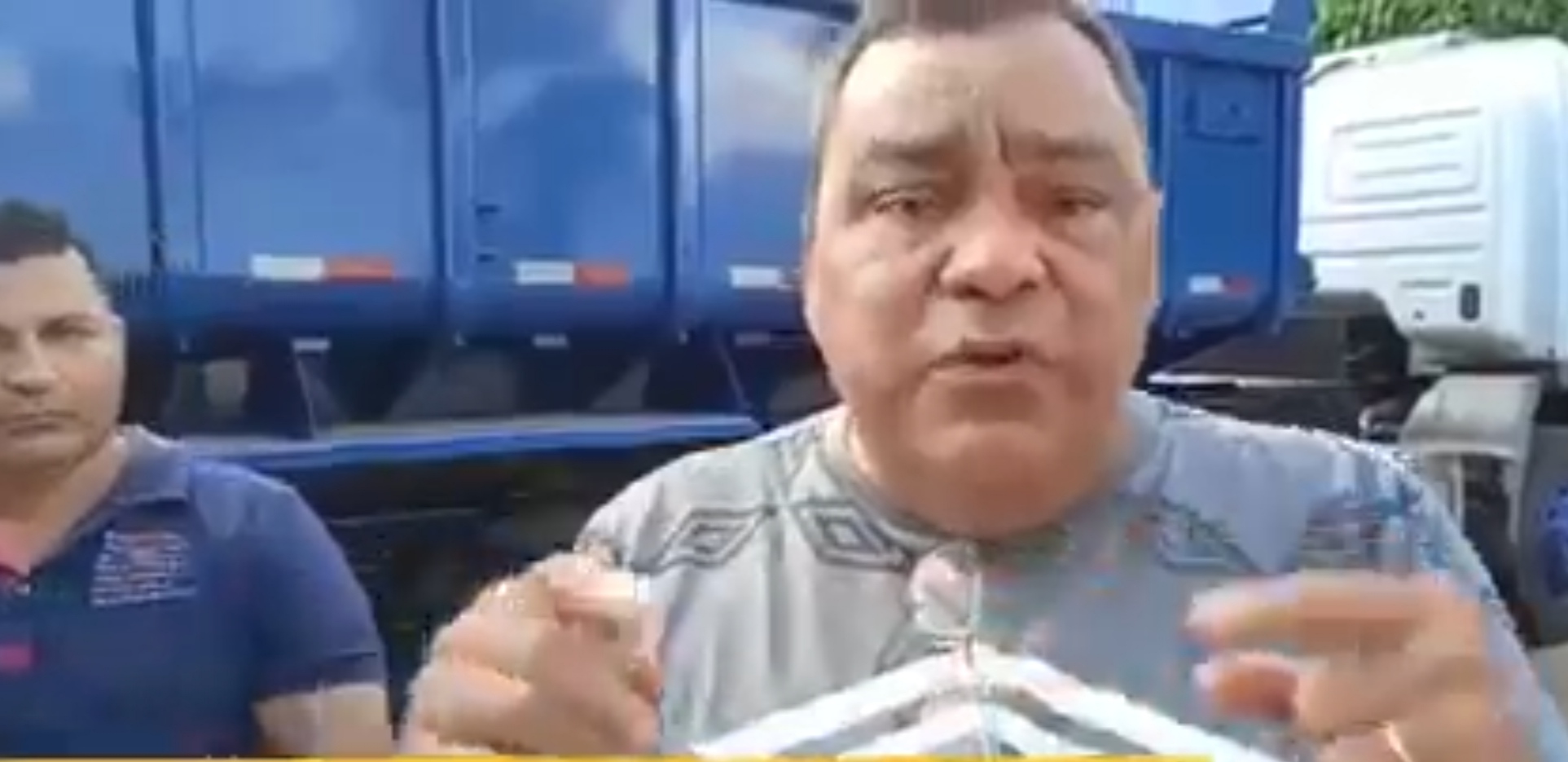 Mazinho Serafim reclama sobre máquinas do Governo, mas não fala dos sacolões da Prefeitura que estavam escondidos