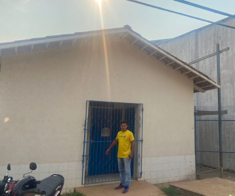 Feirantes reclamam e vereador cobra reabertura de banheiro público, em Sena Madureira