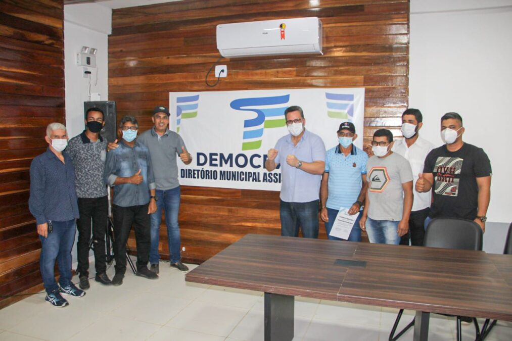 Dia marcante: Caravana do Democratas empossa nova Diretoria em Assis Brasil
