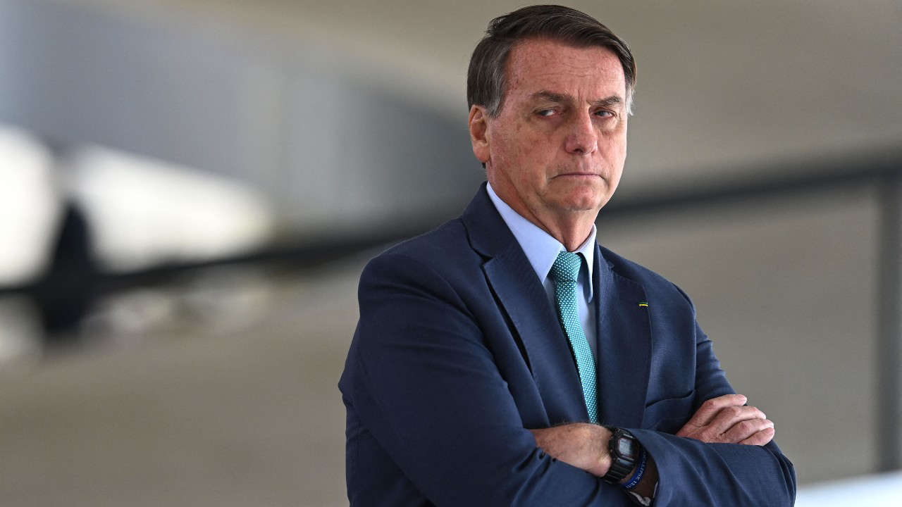 Eu convido o presidente a visitar hospital, supermercado, posto de gasolina e cemitério