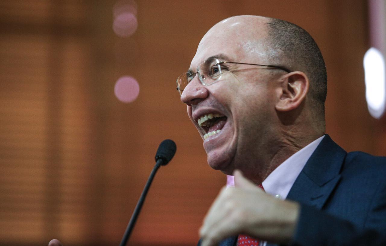 Gehlen diz que Gladson precisa abrir o olho e que alguns secretários querem prejudicá-lo: “Meia dúzia de inúteis”