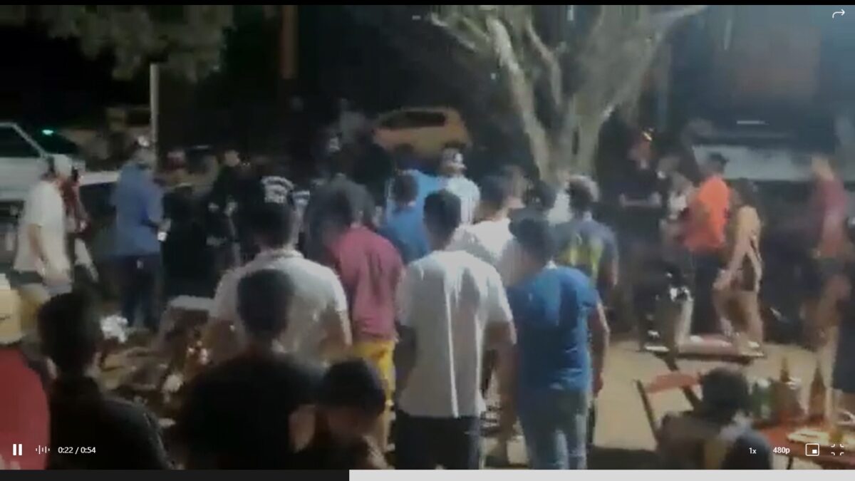 Vídeo: Bar do Nunes é mais uma vez palco de pancadaria generalizada e selvageria