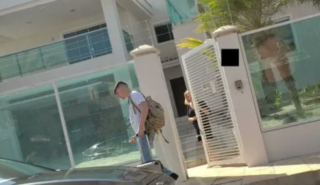 Mansão de R$ 3,2 milhões faz Jair Renan bomba nas redes e vira meme: “Esse Lulinha, hein?”