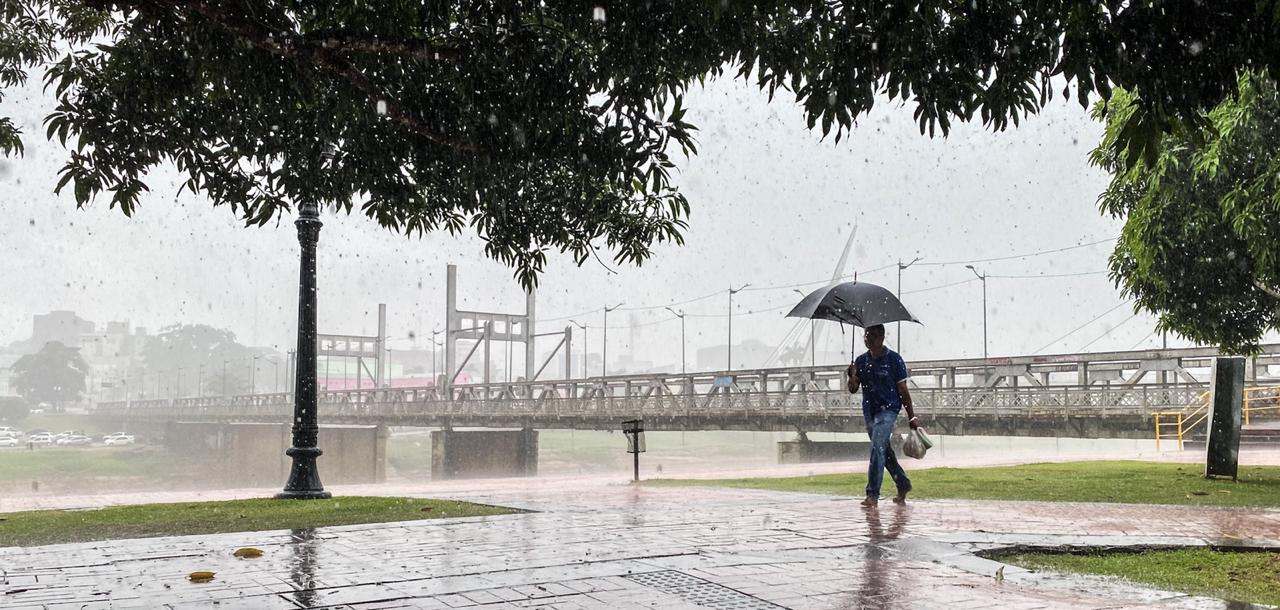 Sipam alerta para pancadas de chuva e trovoadas no Acre nesta quinta-feira