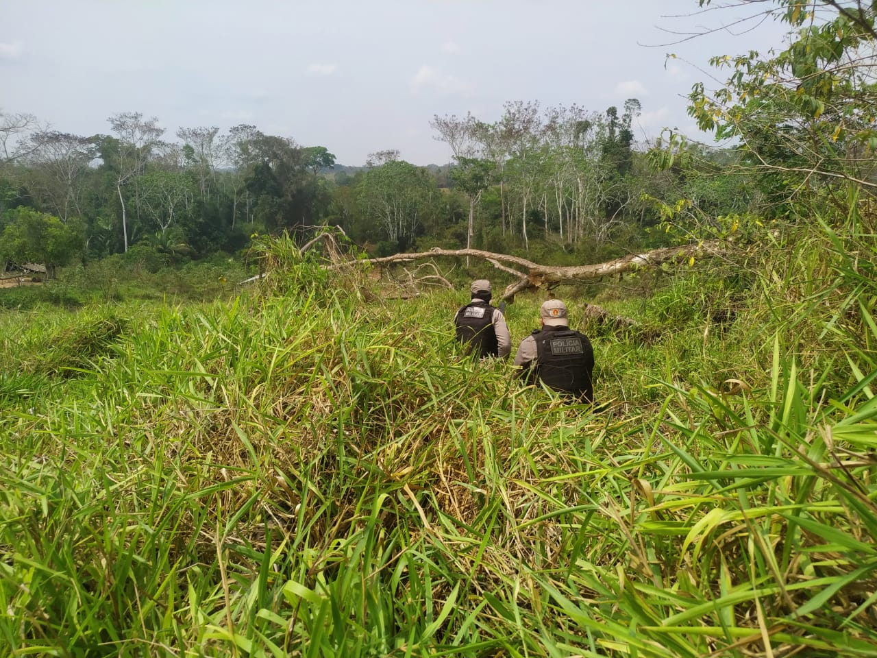 Polícia Militar prende em flagrante delito infrator que ameaçava moradores e esposa na área rural de Sena Madureira