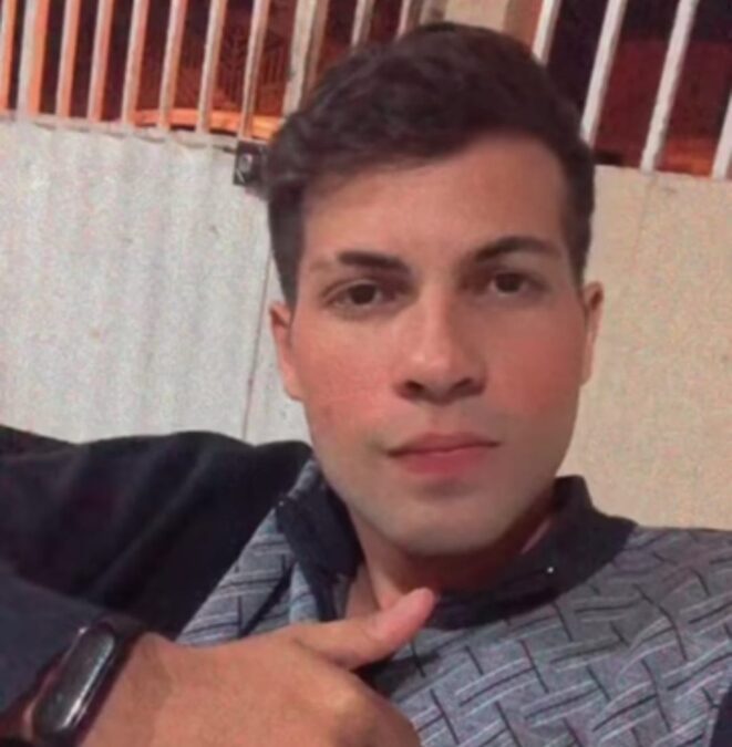 Jovem cai de moto e morre no dia em que comemorava aniversário em Rio Branco