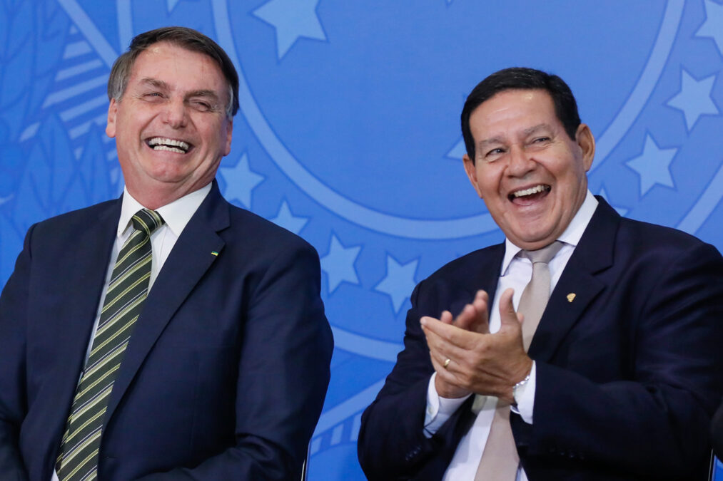 TSE rejeita ações do PT para cassar Bolsonaro e Mourão