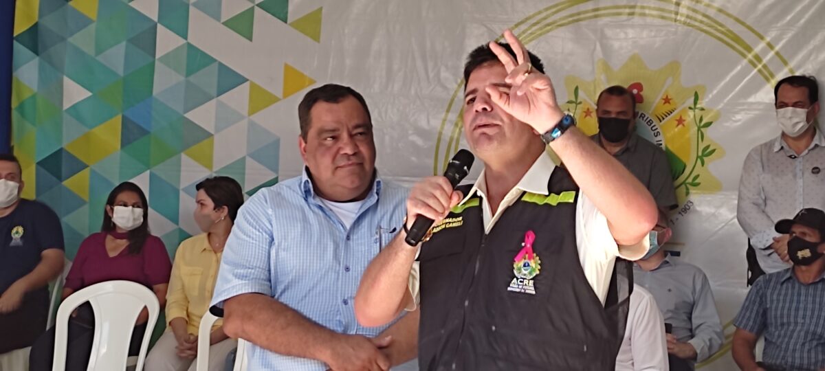 “Eu vou comprar a saia” ironiza governador com Mazinho Serafim sobre a ponte de Segundo Distrito de Sena
