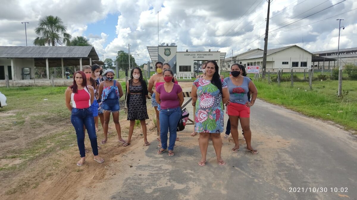 Em Cruzeiro do Sul, familiares denunciam que detentos estão apanhando