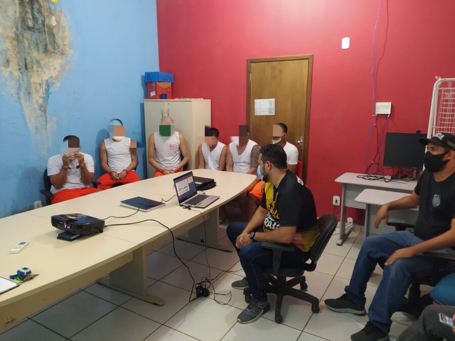 Reeducandos envolvidos em violência doméstica recebem palestra no presídio de Sena Madureira