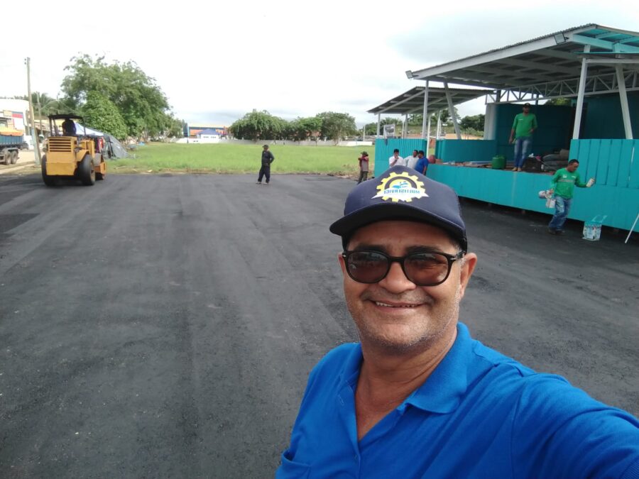 Manoel Urbano: Prefeito destaca preparativos para o “show da virada”; Local do evento está sendo asfaltado