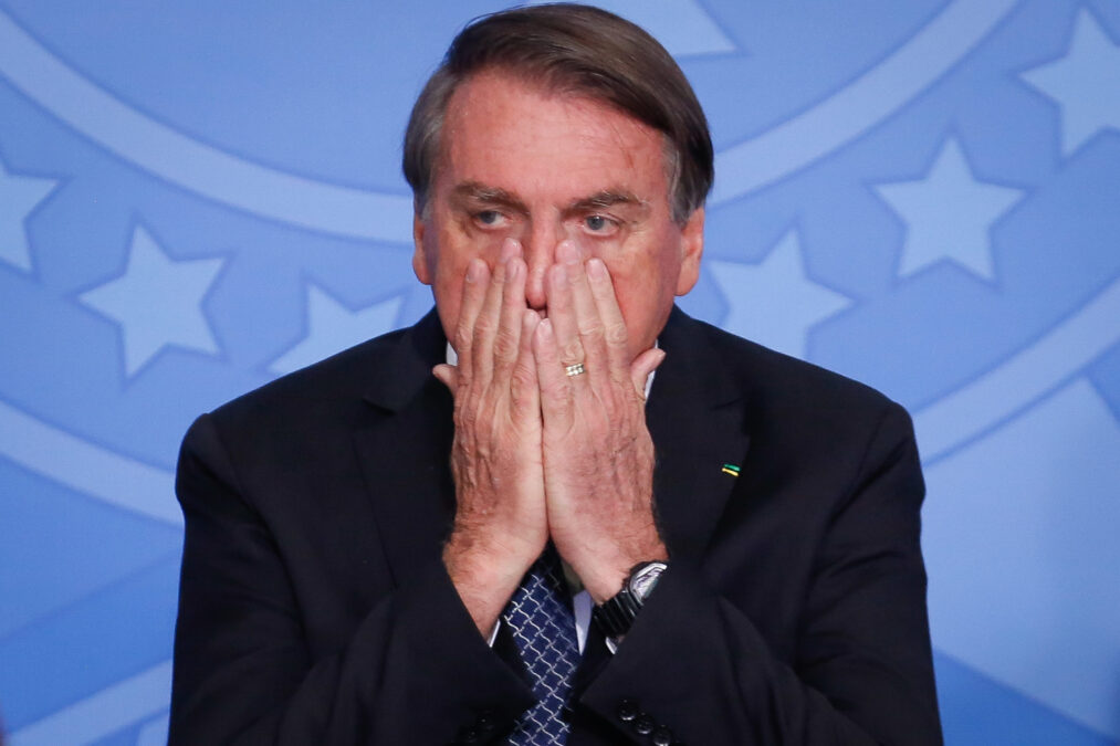 AGU cita vazamento de decisão de Moraes para Bolsonaro não depor na PF nesta 6ª