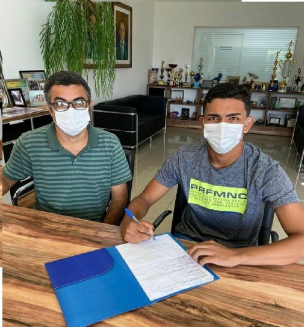 Goleiro Tomate é emprestado para Botafogo e renova contrato com Andirá-AC como opção de compra
