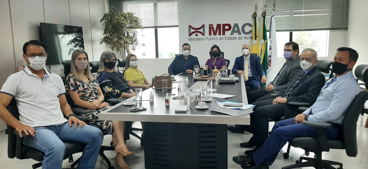 Alan Rick e Procuradores conversam sobre construção das unidades do MPAC em Assis Brasil e Xapuri