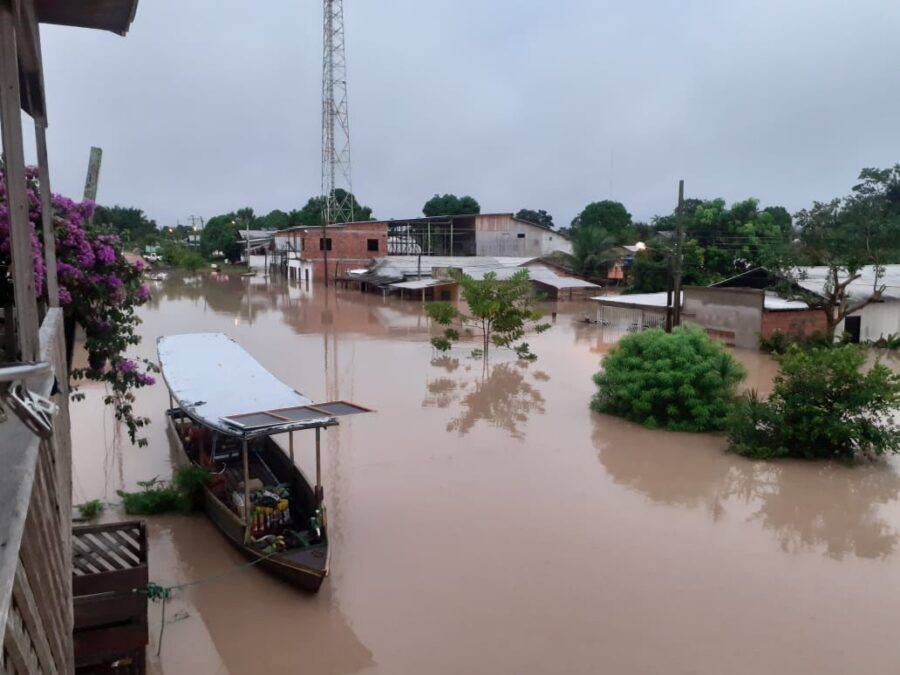Cheia: 70% da cidade de Jordão está submersa; comerciantes têm prejuízos milionários