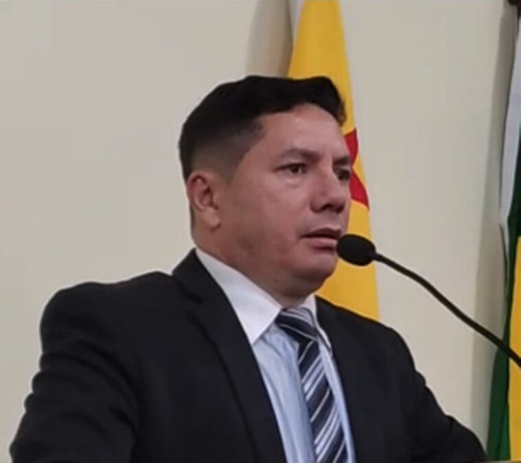 Dênis Araújo ameaça: “Daqui uns dias estou indo lá com o mutirão da fiscalização e venham me barrar pra vocês verem!”