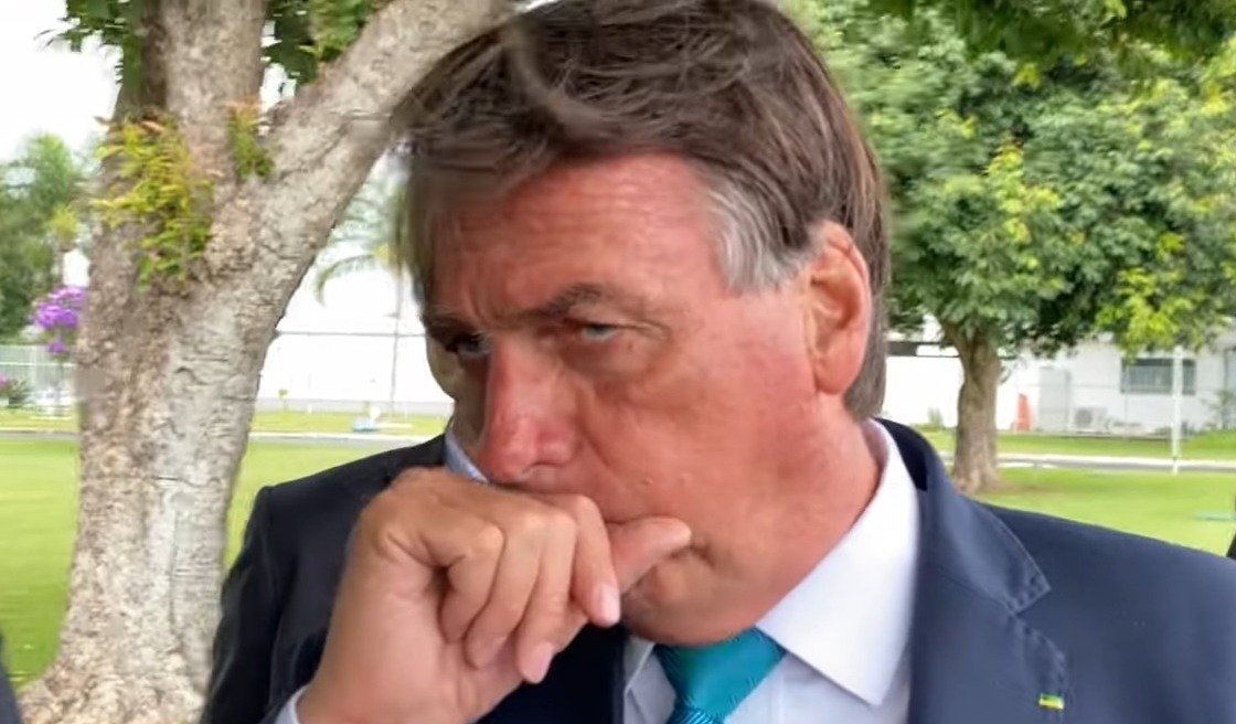 Polícia Federal inicia investigação sobre declaração de Bolsonaro associando vacinas ao risco de contrair Aids