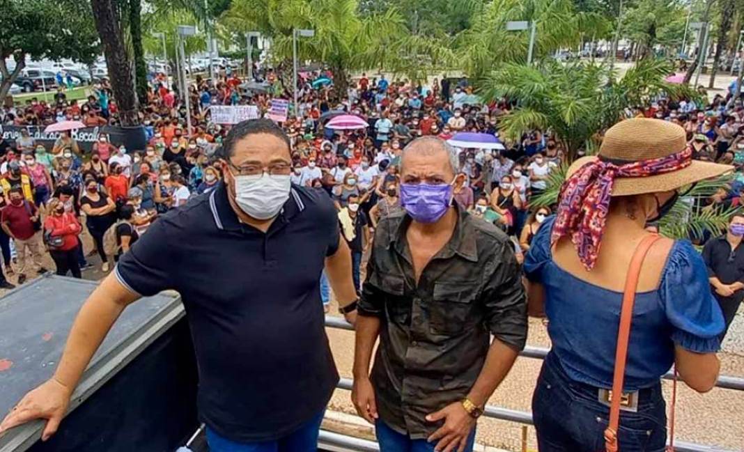 Professores em greve ignoram Bocalom e não iniciam aulas em 68 escolas de Rio Branco
