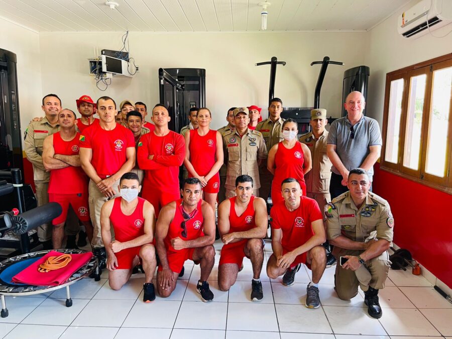 Gehlen Diniz celebra entrega de academia para os Bombeiros de Sena Madureira